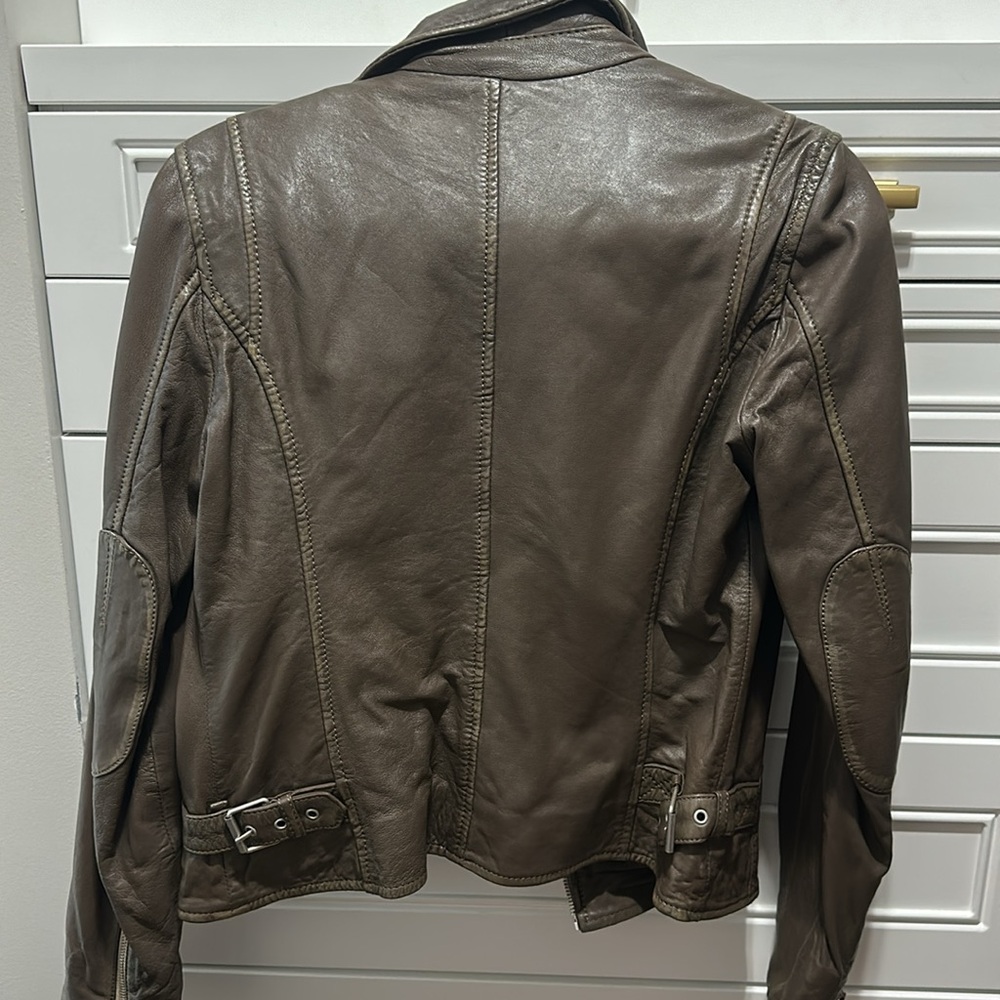 Leather Jacket - Picture 5 of 7